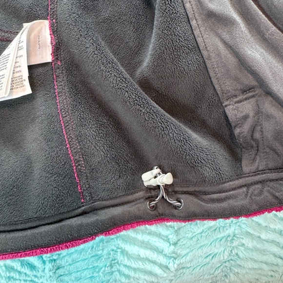 Mountain Hardwear Polartec High Loft Medium
Weight full Zip Jacket, size M - Picture 12 of 13